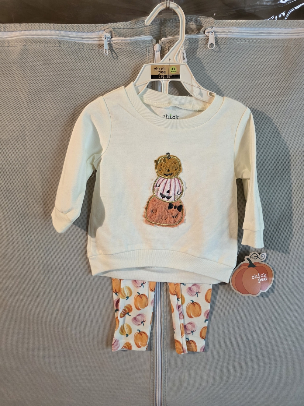 Chick Pea Cream Pumpkin Appliqué Baby Set